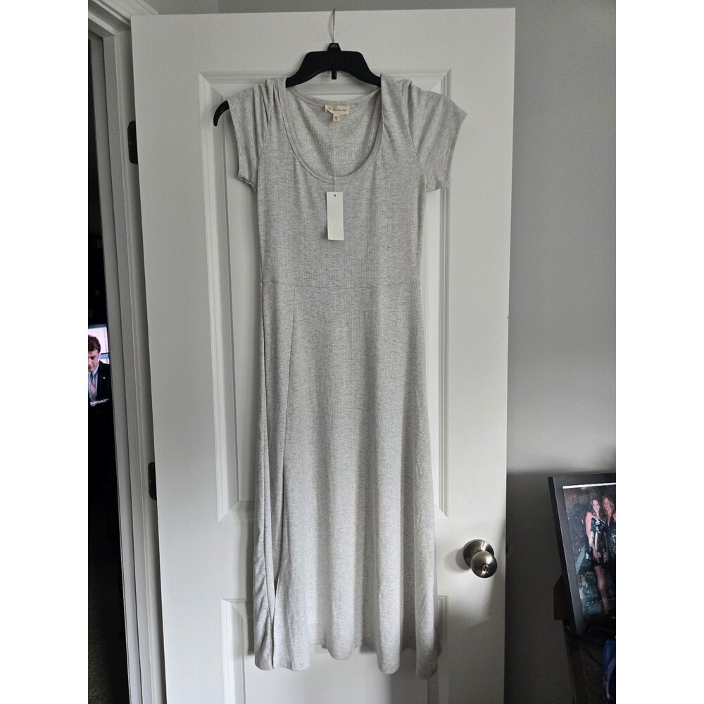 See you Monday Women's gray scoop neck  Short Sleeve Ribbed Maxi Dress large